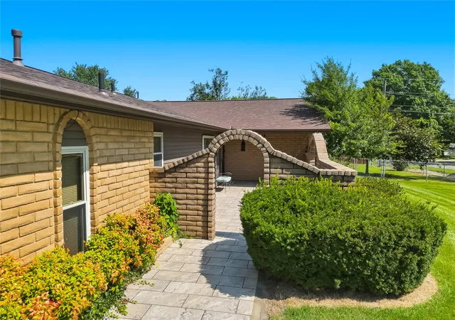 Photo 3 of Sale Pending at 1001 W Cedar St, Stilwell, OK 74960 | MLS# 2626742 | Listing updated on 2026-08-20