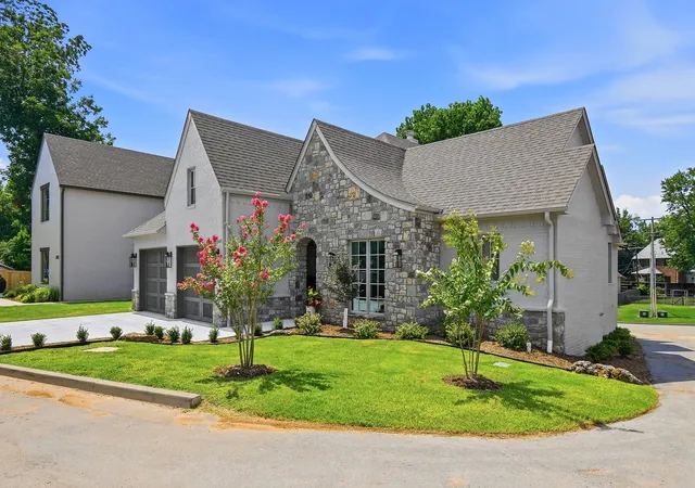 Photo 3 of Single family home for sale at 1249 E 28th Street, Tulsa, OK 74114 | MLS# 2627344 | Listing updated on 2026-07-27