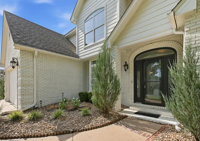 2nd image of 408 W Fairway Ct, Broken Arrow, OK 74011 | MLS# 2627484