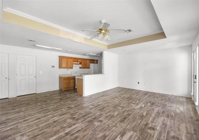Photo 4 of Single family home for sale at 707 W Oklahoma St, Hugo, OK 74743 | MLS# 2627501 | Listing updated on 2026-08-20