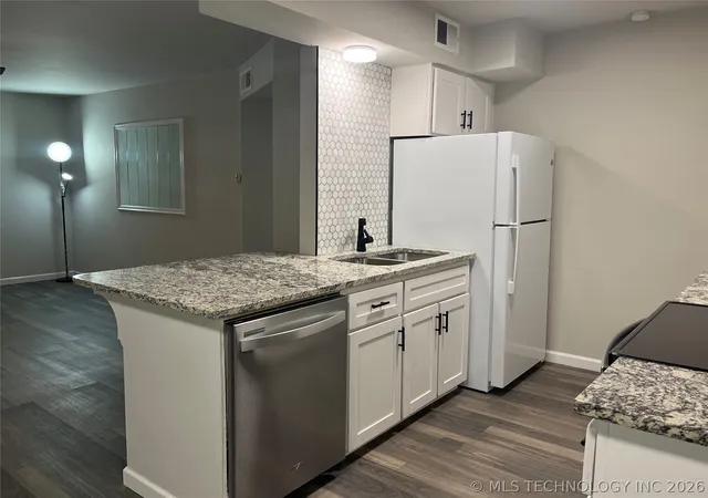 5th image of 6812 S Toledo Ave, Tulsa, OK 74133