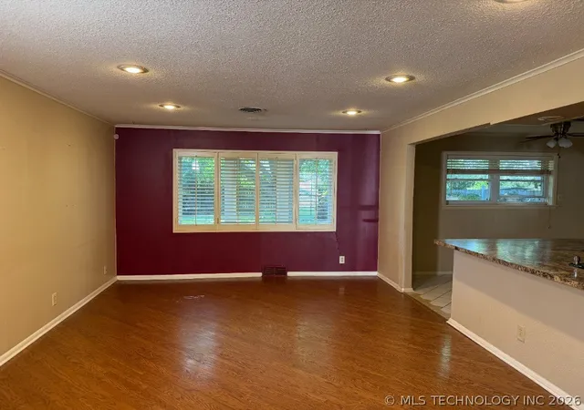 2nd image of 1733 Tiverton St Nw, Ardmore, OK 73401 | MLS# 2627504