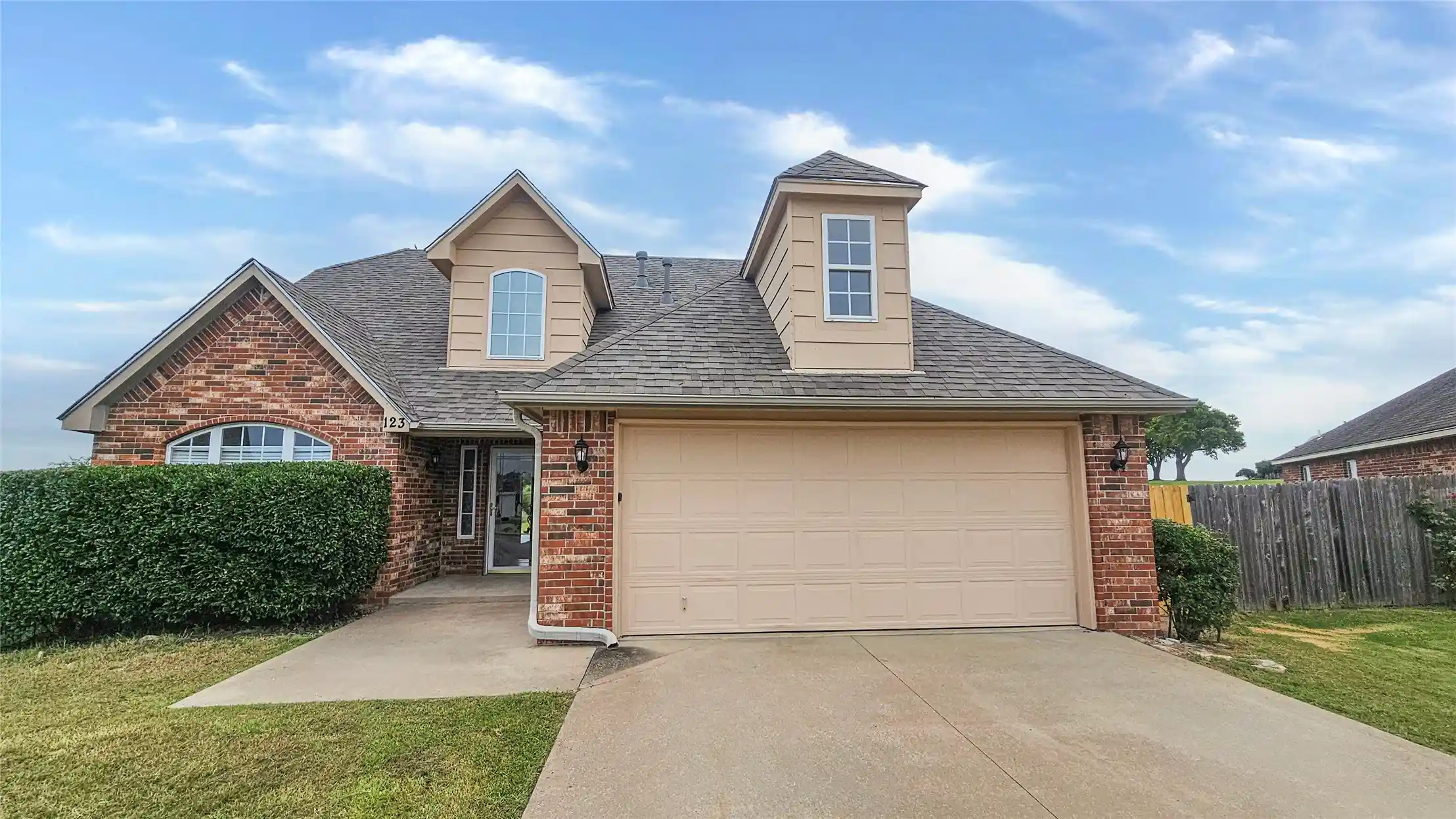 Single family home for sale at 123 E 156th Place S, Glenpool, OK 74033 | MLS# 2627523