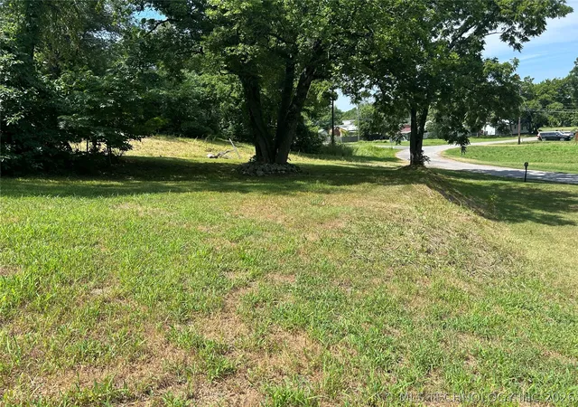 2nd image of 306 N Water, Locust Grove, OK 74352 | MLS# 2627546