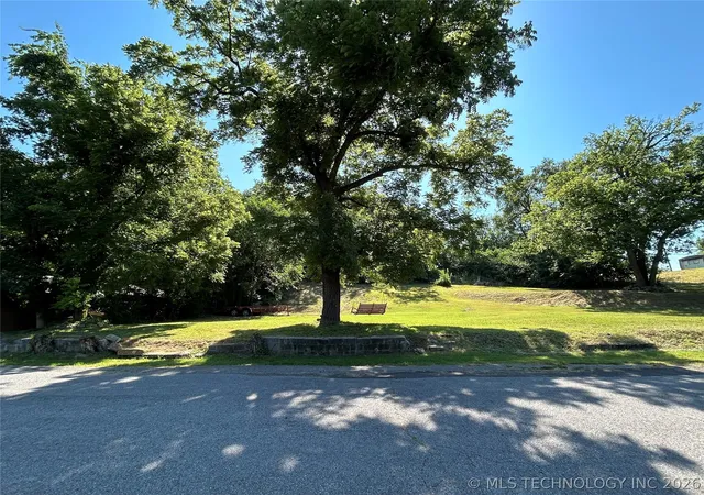 3rd image of 306 N Water, Locust Grove, OK 74352 | MLS# 2627546