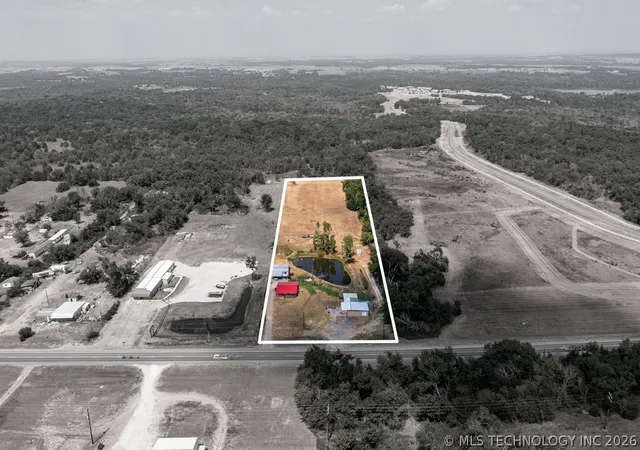 Photo 1 of Sale Pending at 1722 Highway 70 E, Kingston, OK 73439 | MLS# 2627593 | Listing updated on 2026-09-01