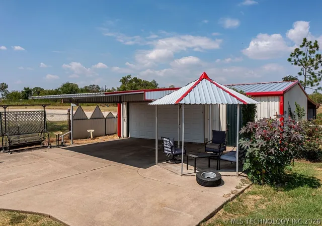 Photo 4 of Sale Pending at 1722 Highway 70 E, Kingston, OK 73439 | MLS# 2627593 | Listing updated on 2026-09-01
