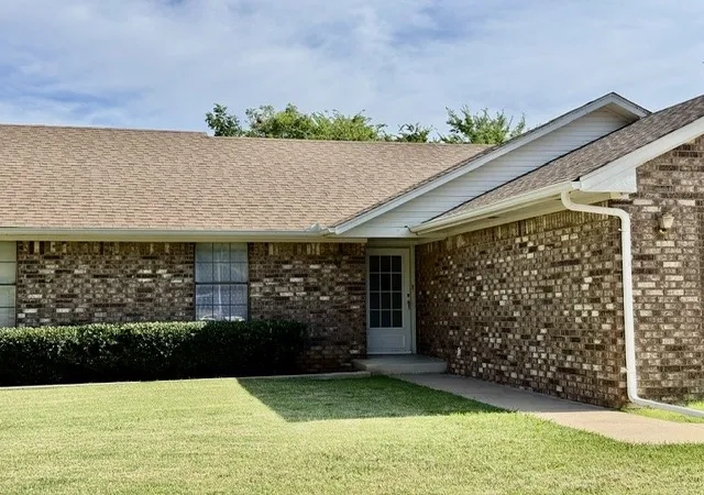 1st image of 2411 Woodleaf Ct, Ardmore, OK 73401 | MLS# 2627607