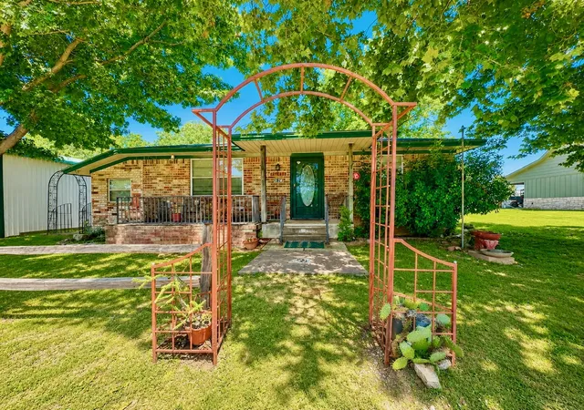 Photo 2 of Single family home for sale at 3120 Kelly Rd, Kingston, OK 73439 | MLS# 2627522 | Listing updated on 2026-08-20
