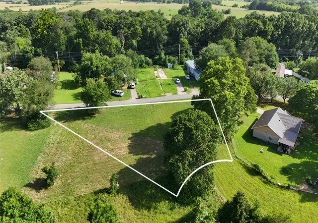 1st image of 1946 Coon Creek Dr, Eufaula, OK 74432 | MLS# 2624878