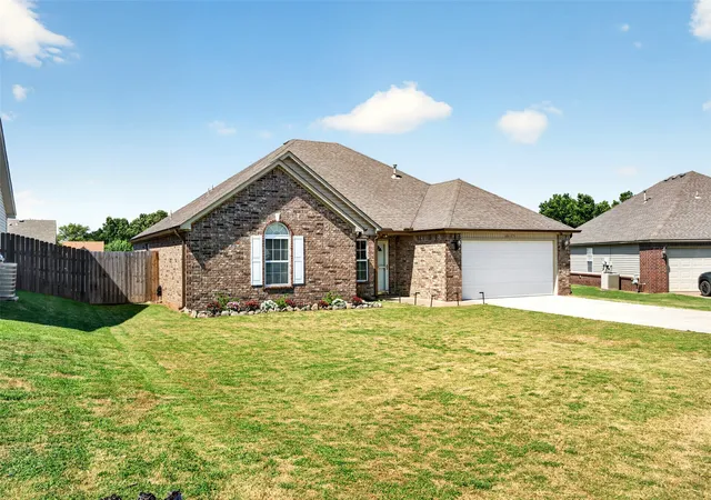 Photo 4 of Sale Pending at 26175 E 90th Street S, Broken Arrow, OK 74014 | MLS# 2627631 | Listing updated on 2026-08-20