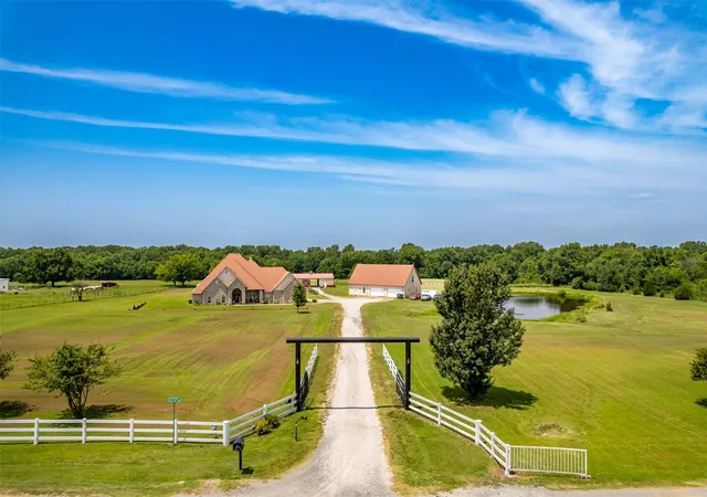 Photo 2 of Single family home for sale at 27318 E 758 Road, Wagoner, OK 74467 | MLS# 2627583 | Listing updated on 2026-08-20