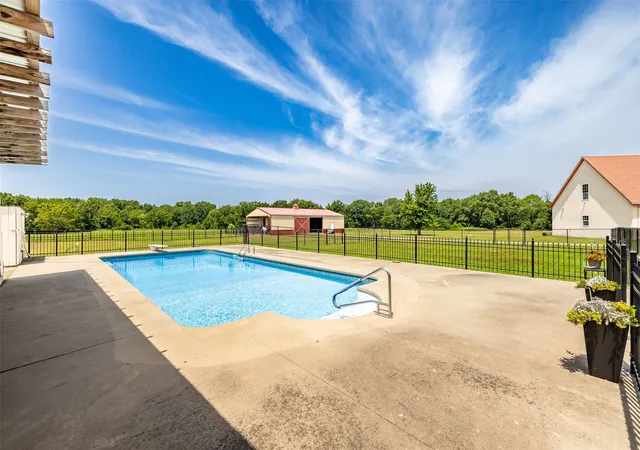 Photo 3 of Single family home for sale at 27318 E 758 Road, Wagoner, OK 74467 | MLS# 2627583 | Listing updated on 2026-08-20