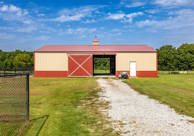 Photo 3 of Single family home for sale at 27318 E 758 Road, Wagoner, OK 74467 | MLS# 2627583 | Listing updated on 2026-08-20
