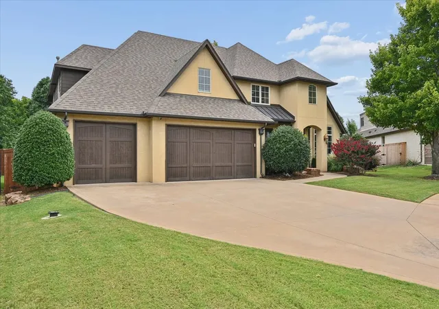 Photo 3 of Single family home for sale at 9669 E 107th Street, Tulsa, OK 74133 | MLS# 2627433 | Listing updated on 2026-08-31