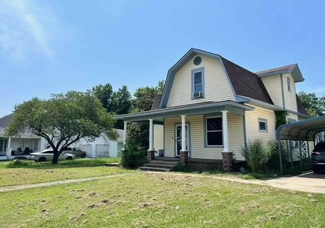 1st image of 1623 E Broadway St, Muskogee, OK 74403 | MLS# 2627566