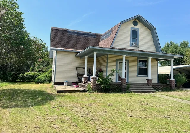 2nd image of 1623 E Broadway St, Muskogee, OK 74403 | MLS# 2627566