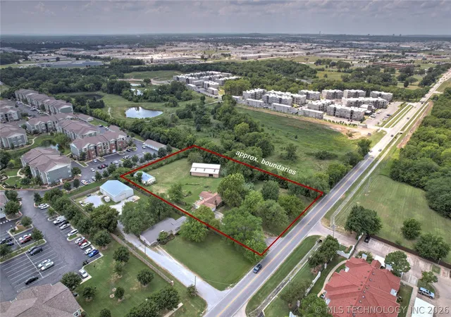 14th image of 2435 W Omaha St, Broken Arrow, OK 74012 | MLS# 2627642