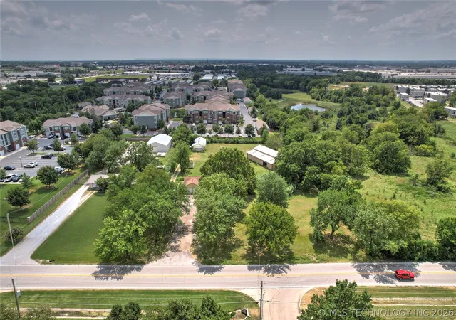 2nd image of 2435 W Omaha St, Broken Arrow, OK 74012 | MLS# 2627642