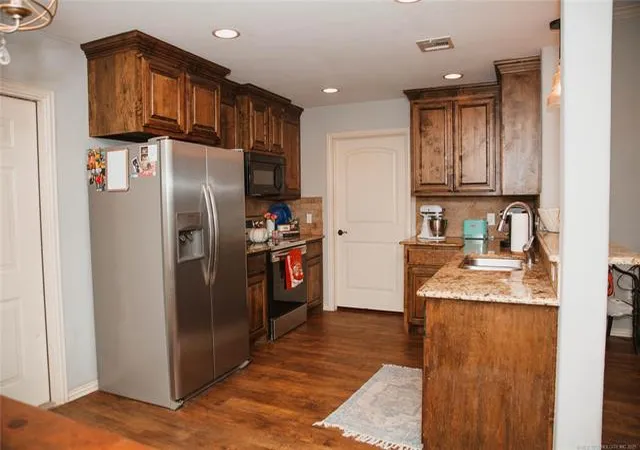 Photo 4 of Single family home for sale at 841 Annas Way, Durant, OK 74701 | MLS# 2627789 | Listing updated on 2026-07-30
