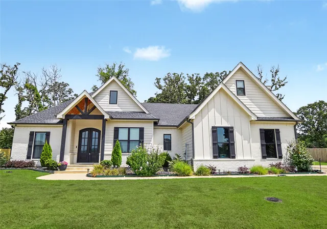 1st image of 16625 W Sierra Cir, Tahlequah, OK 74464 | MLS# 2627747