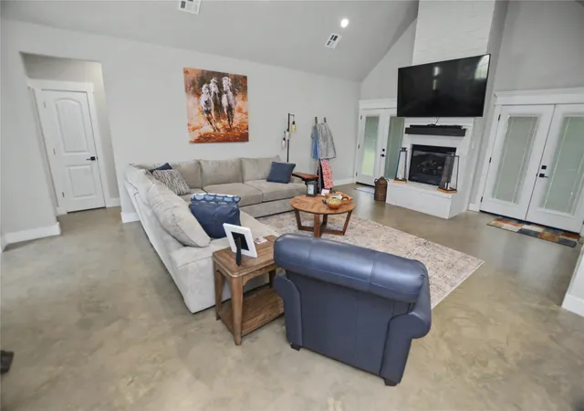 Photo 3 of Single family home for sale at 16625 W Sierra Cir, Tahlequah, OK 74464 | MLS# 2627747 | Listing updated on 2026-07-29