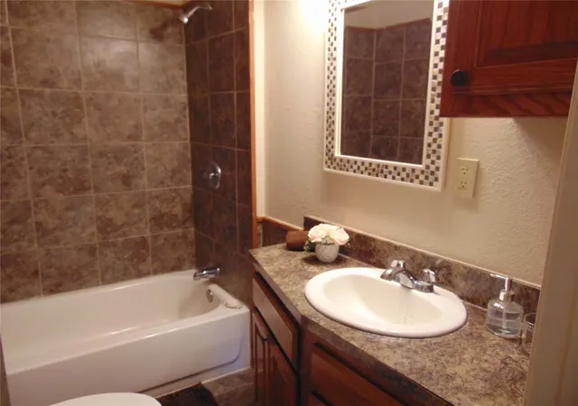 32nd image of 306 Creek, Marietta, OK 73448 | MLS# 2627820
