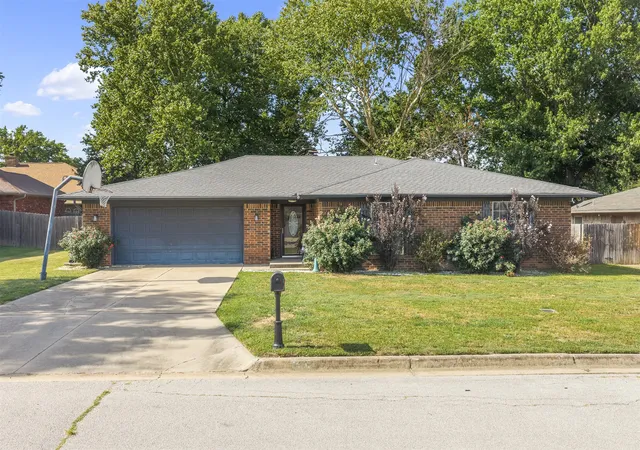 1st image of 1501 Rosedale St, Ardmore, OK 73401 | MLS# 2627518