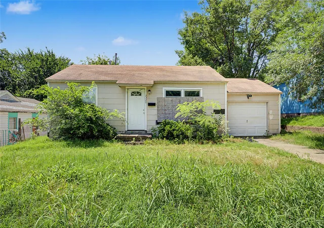 Photo 1 of Single family home for sale at 2320 W Easton Ct, Tulsa, OK 74127 | MLS# 2626909 | Listing updated on 2026-07-29