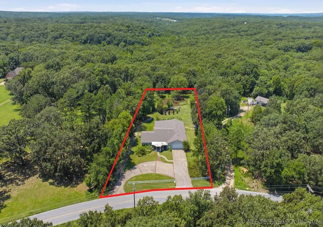 2nd image of 61050 E 340 Rd, Grove, OK 74344 | MLS# 2625525