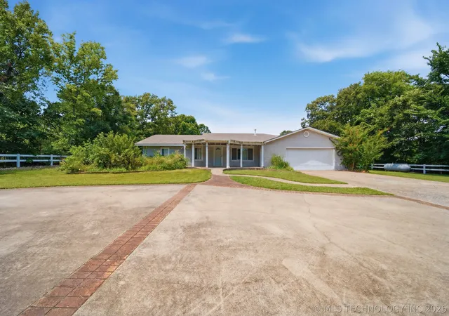 3rd image of 61050 E 340 Rd, Grove, OK 74344 | MLS# 2625525