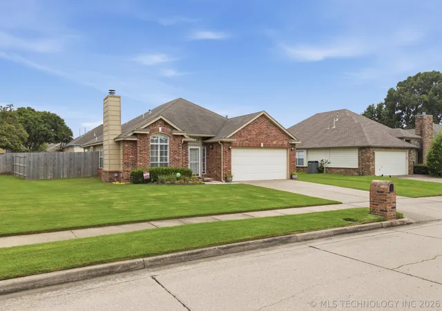 3rd image of 5121 S Oak Ave, Broken Arrow, OK 74011 | MLS# 2625633