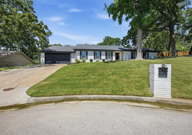 Photo 2 of Single family home for sale at 7302 S Evanston Ave, Tulsa, OK 74136 | MLS# 2627688 | Listing updated on 2026-08-28