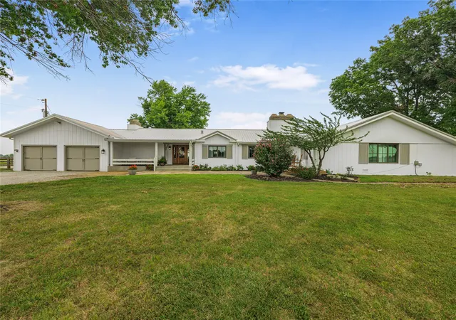 Photo 3 of Single family home for sale at 3947 E 340 Road, Talala, OK 74080 | MLS# 2627860 | Listing updated on 2026-09-28