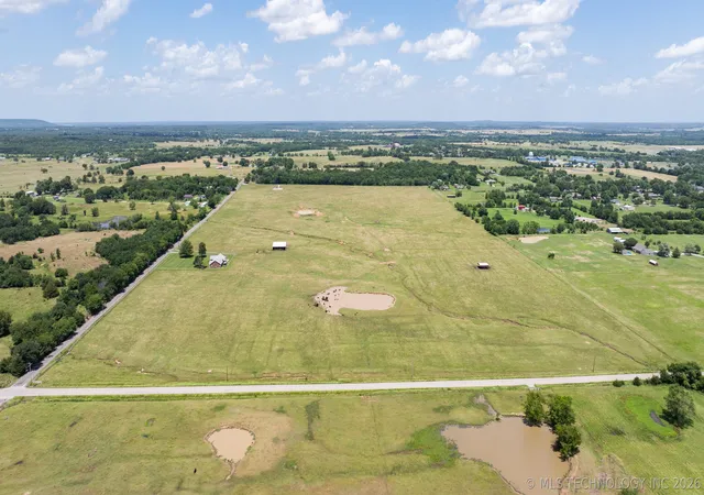 Photo 4 of Single family home for sale at 1 W 204th Street, Haskell, OK 74436 | MLS# 2627790 | Listing updated on 2026-08-20