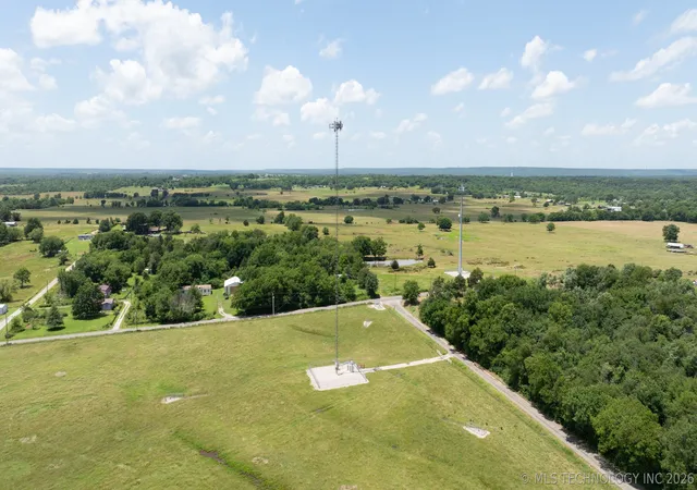 Photo 5 of Single family home for sale at 1 W 204th Street, Haskell, OK 74436 | MLS# 2627790 | Listing updated on 2026-08-20