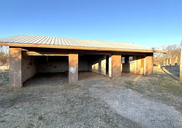 Photo 4 of Single family home for sale at 203 W Hanover, Hoyt, OK 74472 | MLS# 2604119 | Listing updated on 2026-07-30