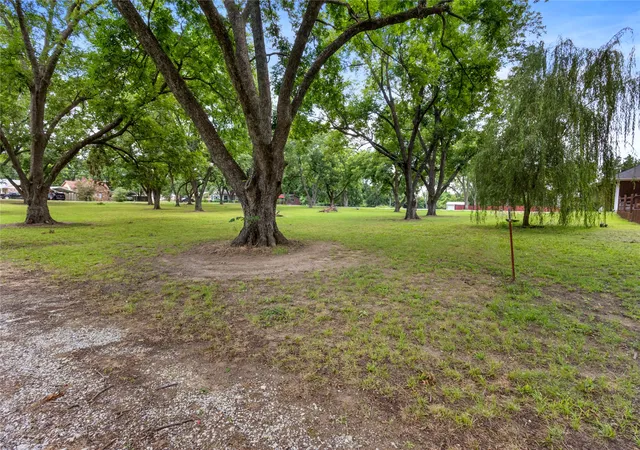 1st image of 11 Orchard St, Eufaula, OK 74432 | MLS# 2627876
