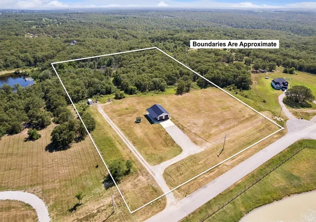 Photo 1 of Single family home for sale at 557 High Point Ln, Skiatook, OK 74070 | MLS# 2627849 | Listing updated on 2026-08-20