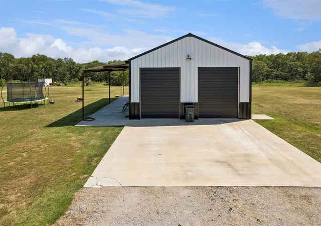 Photo 3 of Single family home for sale at 557 High Point Ln, Skiatook, OK 74070 | MLS# 2627849 | Listing updated on 2026-08-20