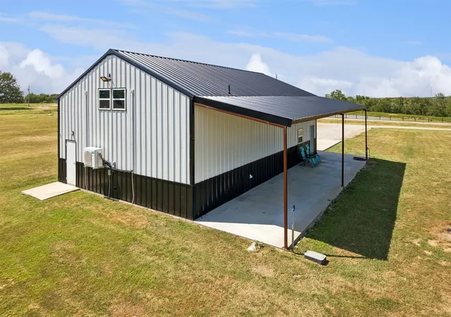 Photo 4 of Single family home for sale at 557 High Point Ln, Skiatook, OK 74070 | MLS# 2627849 | Listing updated on 2026-08-20