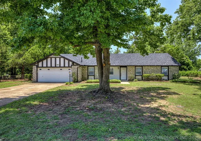 Photo 5 of Sale Pending at 9486 E 139th Street S, Bixby, OK 74008 | MLS# 2627924 | Listing updated on 2026-08-20