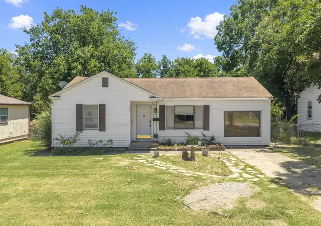 1st image of 706 Elm, Ardmore, OK 73401 | MLS# 2627935