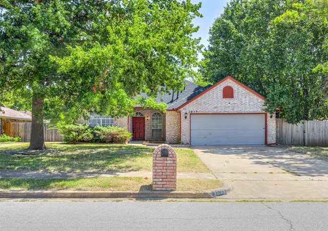 Photo 1 of Sale Pending at 3633 S 132nd Eastavenue, Tulsa, OK 74134 | MLS# 2627926 | Listing updated on 2026-08-24