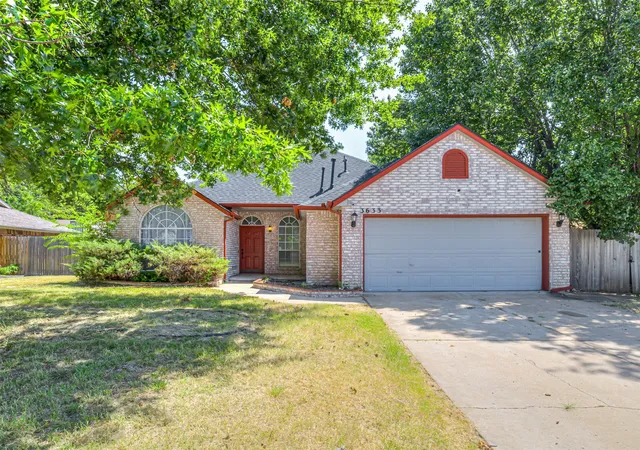 Photo 2 of Sale Pending at 3633 S 132nd Eastavenue, Tulsa, OK 74134 | MLS# 2627926 | Listing updated on 2026-08-24