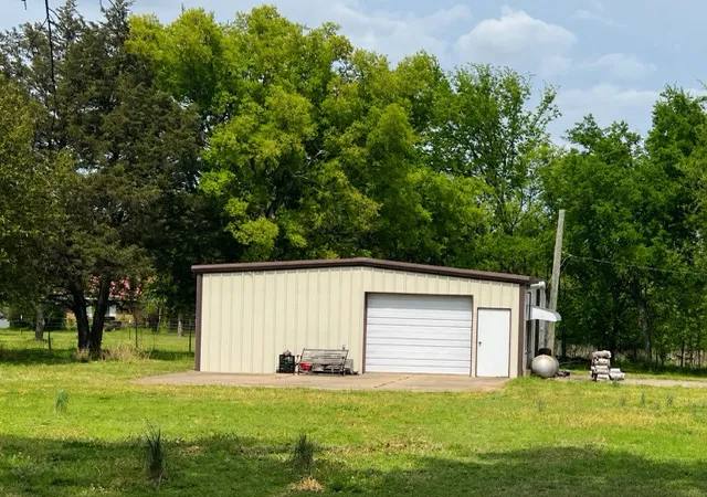 Photo 3 of Single family home for sale at 1550 Sumac, Fort Gibson, OK 74434 | MLS# 2627687 | Listing updated on 2026-08-20