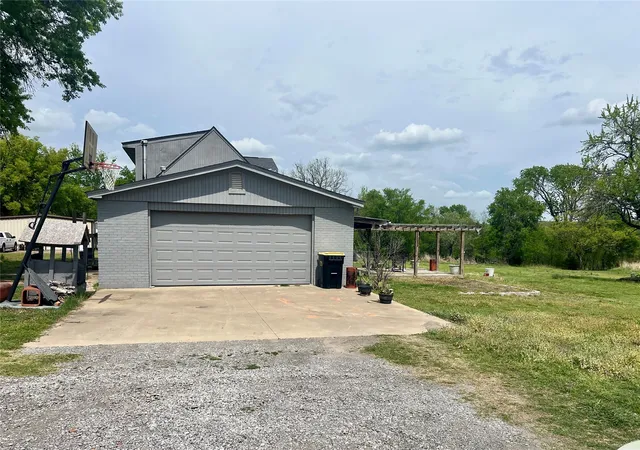 Photo 4 of Single family home for sale at 1550 Sumac, Fort Gibson, OK 74434 | MLS# 2627687 | Listing updated on 2026-08-20