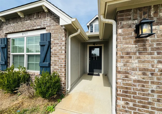 Photo 3 of Single family home for sale at 8713 N 63rd East Ave, Owasso, OK 74055 | MLS# 2627929 | Listing updated on 2026-10-02