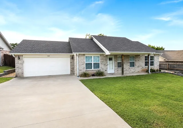 1st image of 1420 N Jones Ave, Tahlequah, OK 74464 | MLS# 2627967