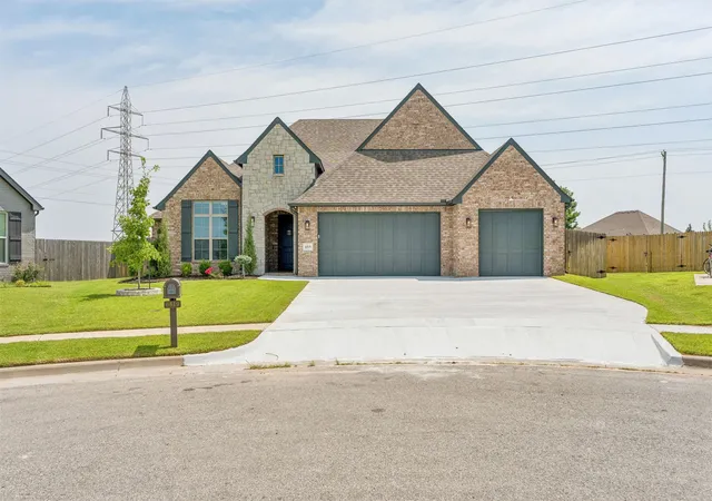 Photo 1 of Sale Pending at 6519 N 30th Street, Broken Arrow, OK 74014 | MLS# 2627690 | Listing updated on 2026-08-20
